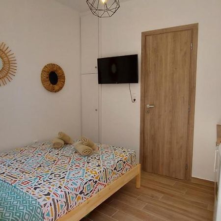 Birdhouse Room Ermoupoli Exterior photo