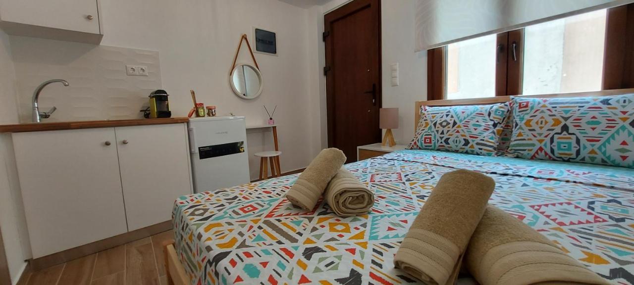 Birdhouse Room Ermoupoli Exterior photo